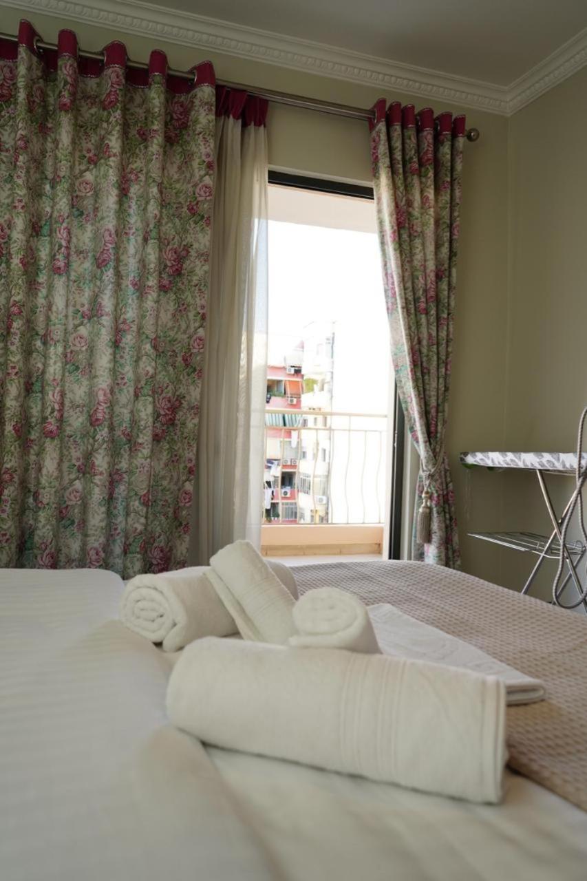 New Bazaar Bliss Apartman Tirana Kültér fotó